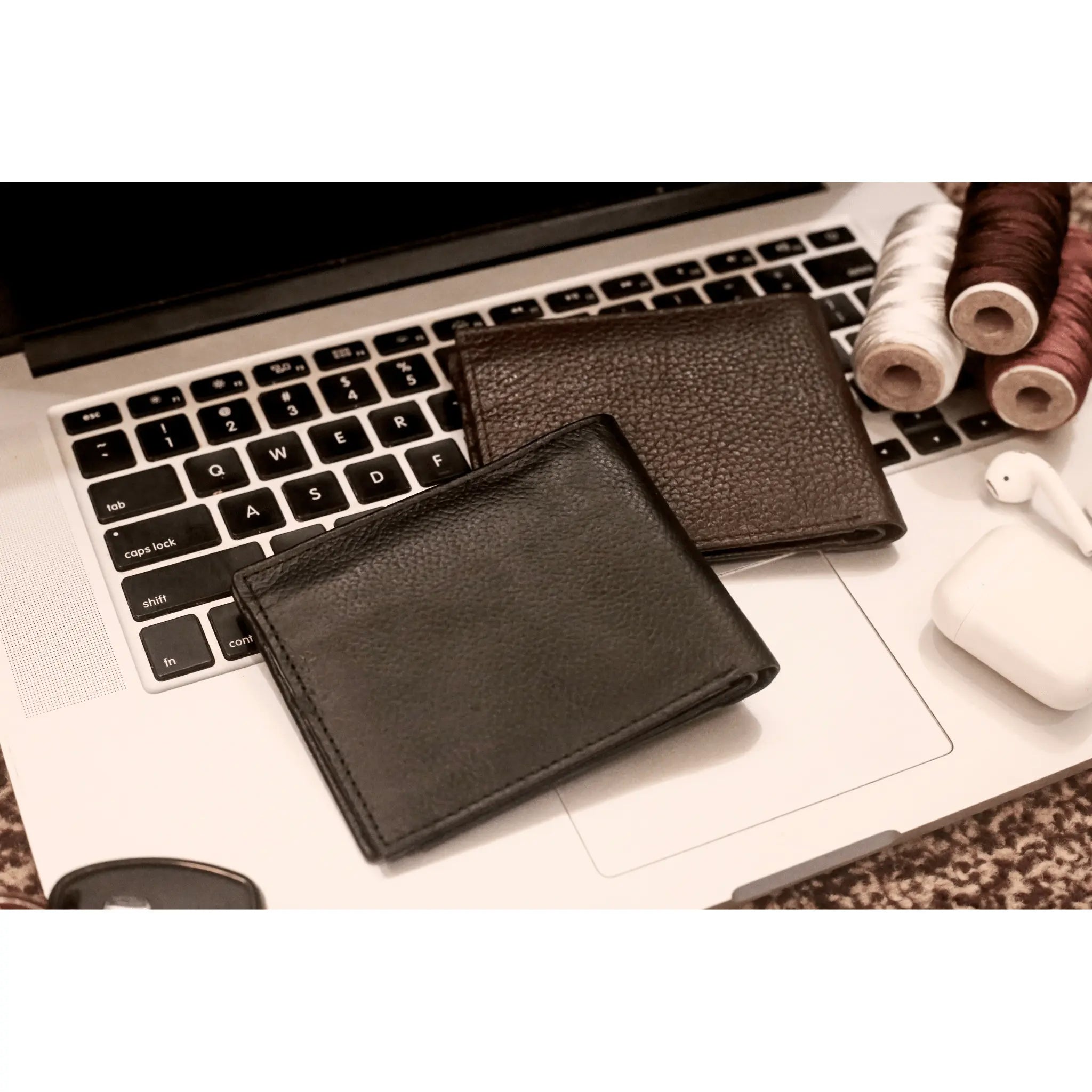 Luxury Defined | Bi - Fold Full - Grain Leather Wallet | Rich Black & Dark Brown - Przewalske