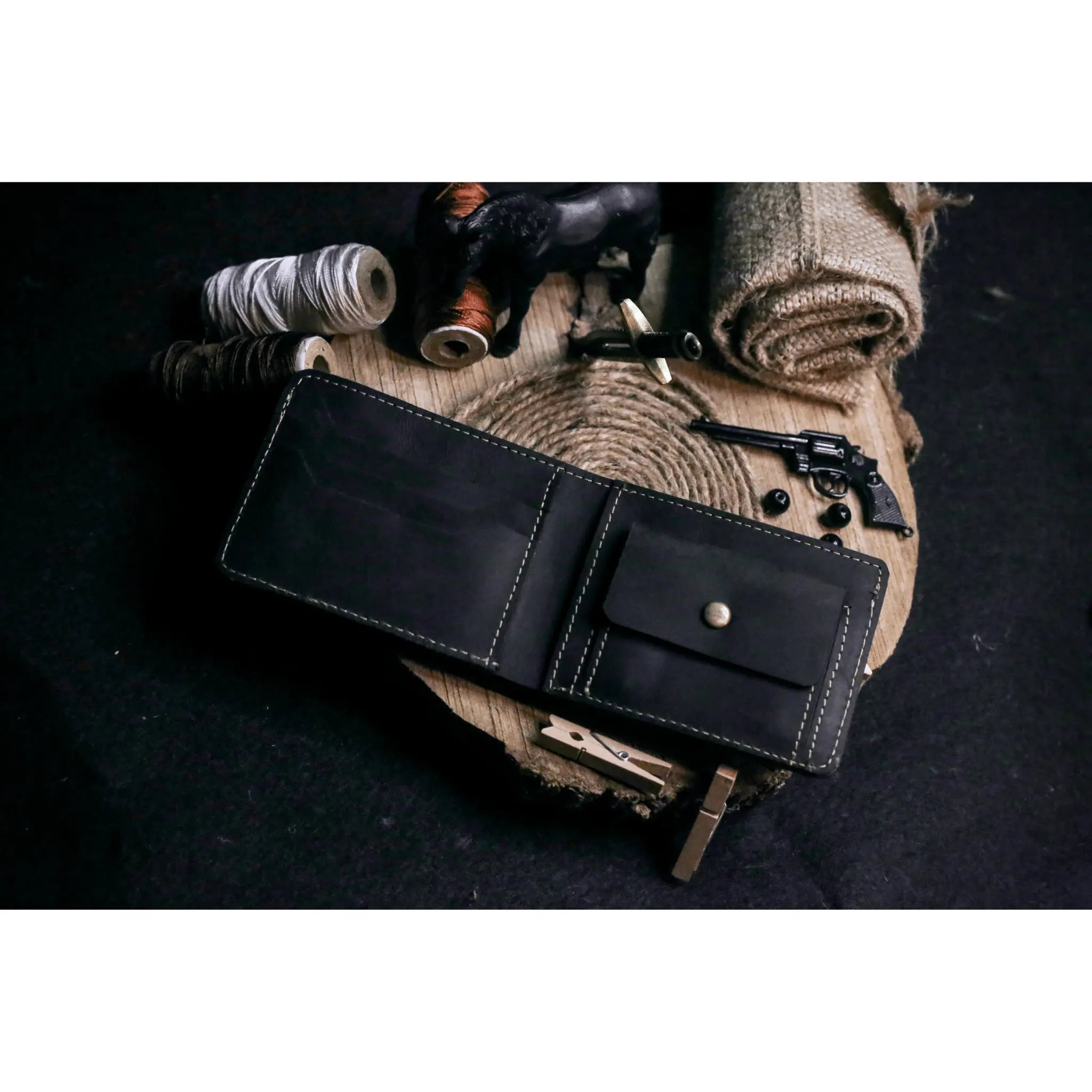 Signature Edition | Bi - Fold Crazy Horse Leather Wallet | Black - Przewalske