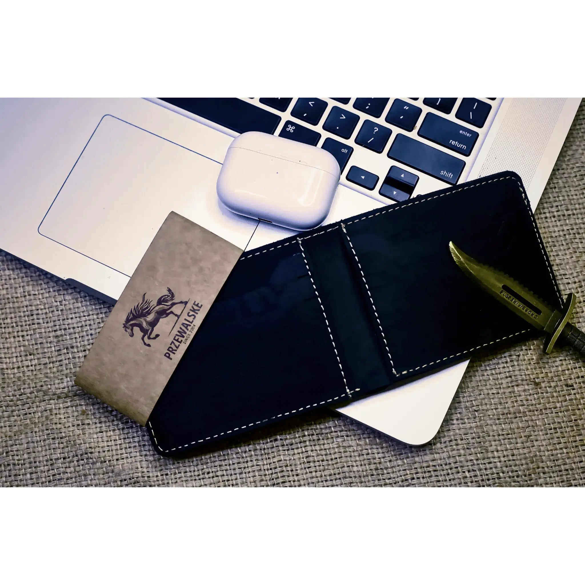 Signature Edition | Bi - Fold Crazy Horse Leather Wallet | Black - Przewalske